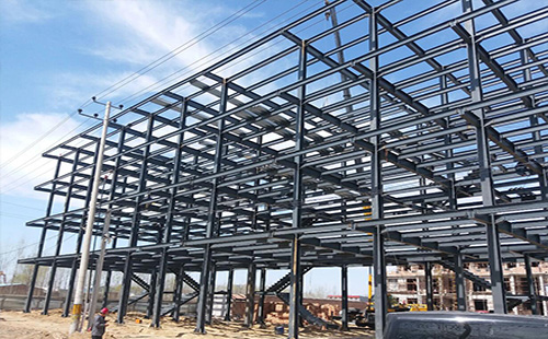 武山武山钢结构厂房屋面选材指南：确保性能与经济性的完美结合